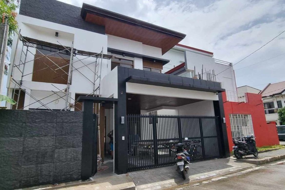 4 Bedroom House for Sale in Caniogan, Pasig, Metro Manila