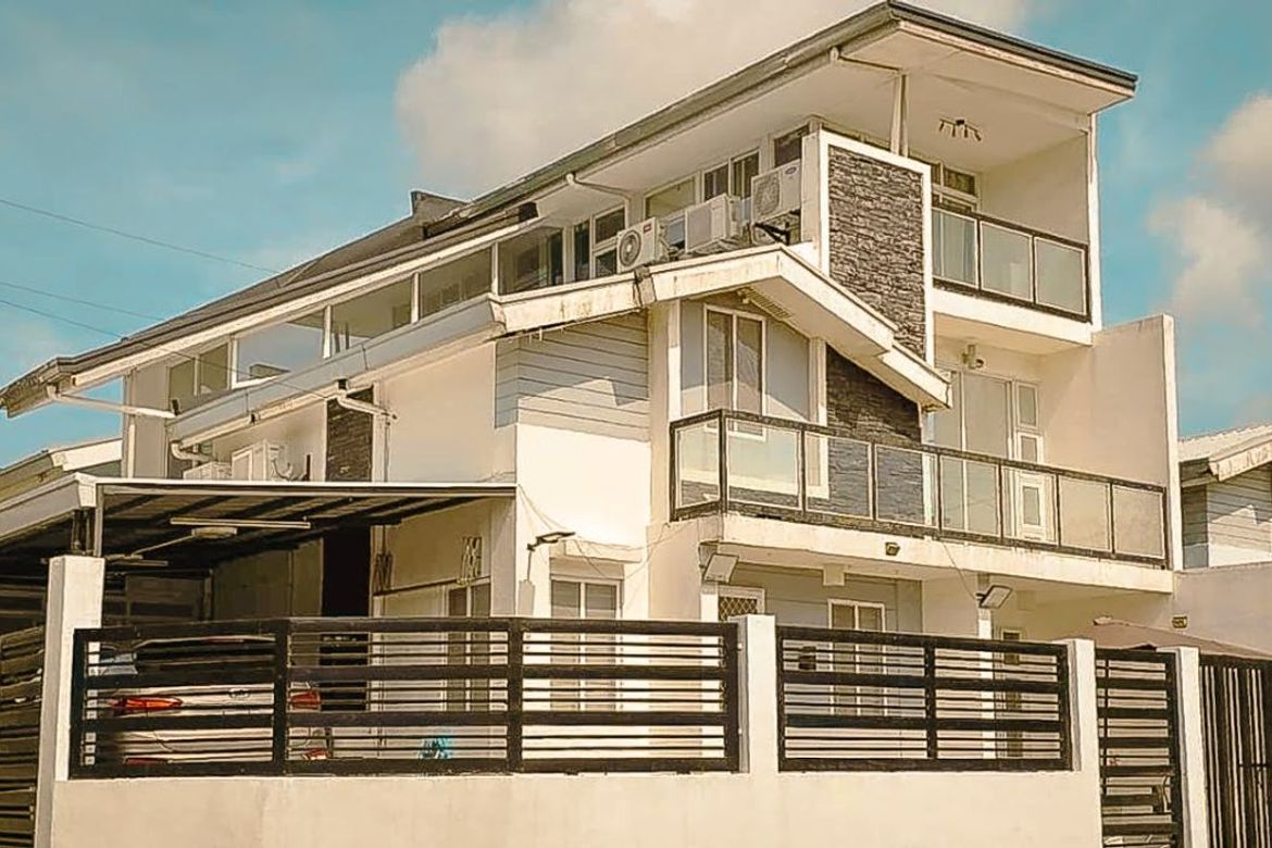 4 Bedroom House for Sale in Canlubang, Calamba, Laguna