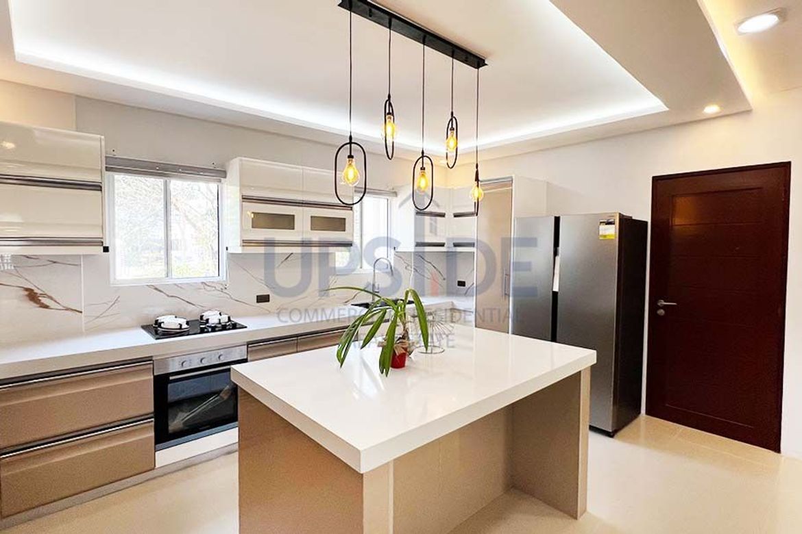 4 Bedroom House for Sale in Canlubang, Calamba, Laguna – photo 6