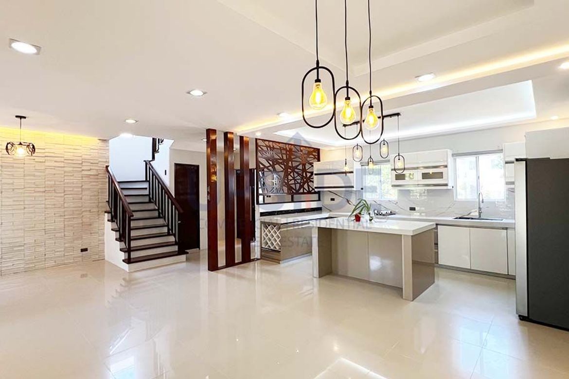 4 Bedroom House for Sale in Canlubang, Calamba, Laguna – photo 7