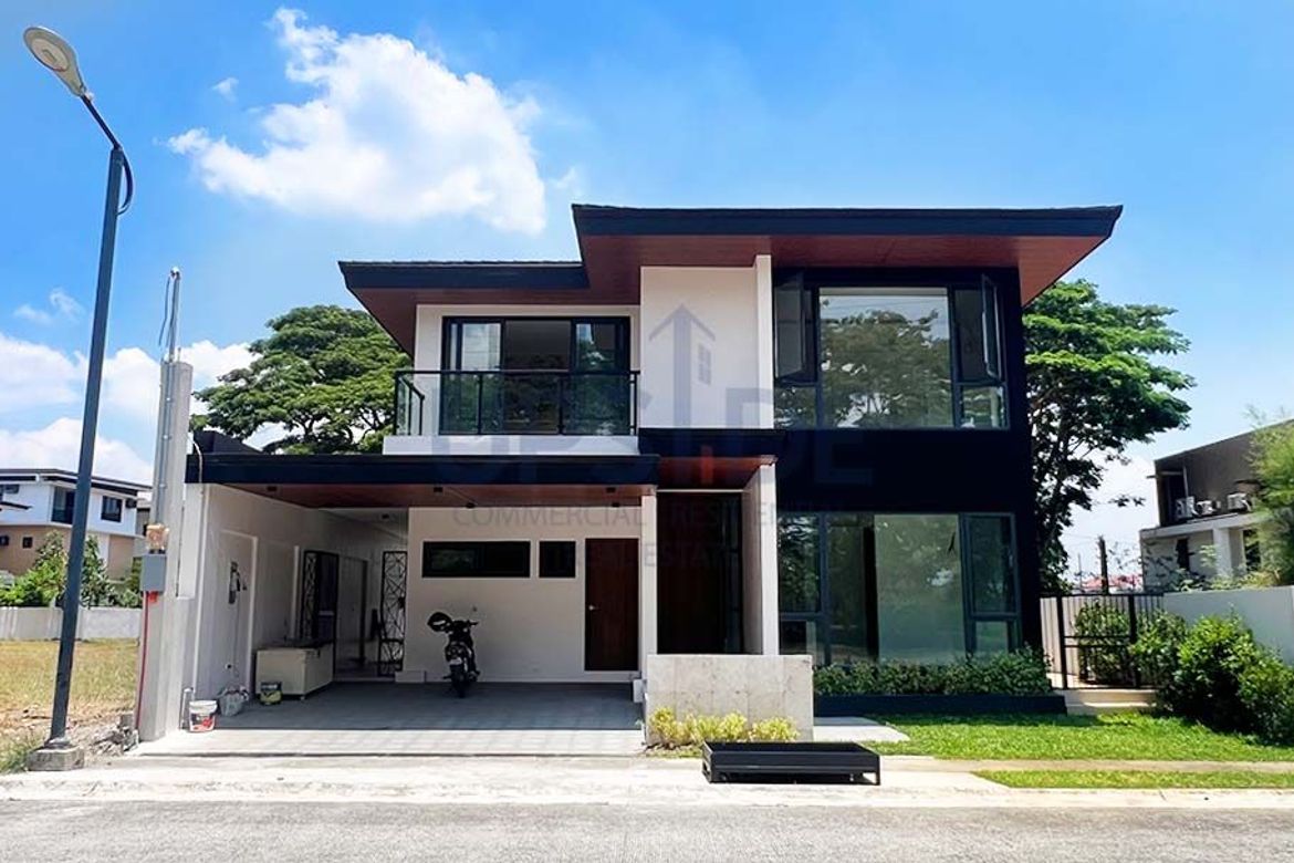 4 Bedroom House for Sale in Canlubang, Calamba, Laguna