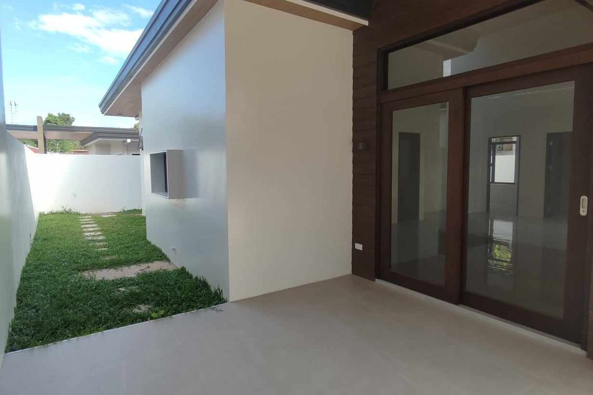 4 Bedroom House for Sale in Catalunan Grande, Davao City, Davao del Sur