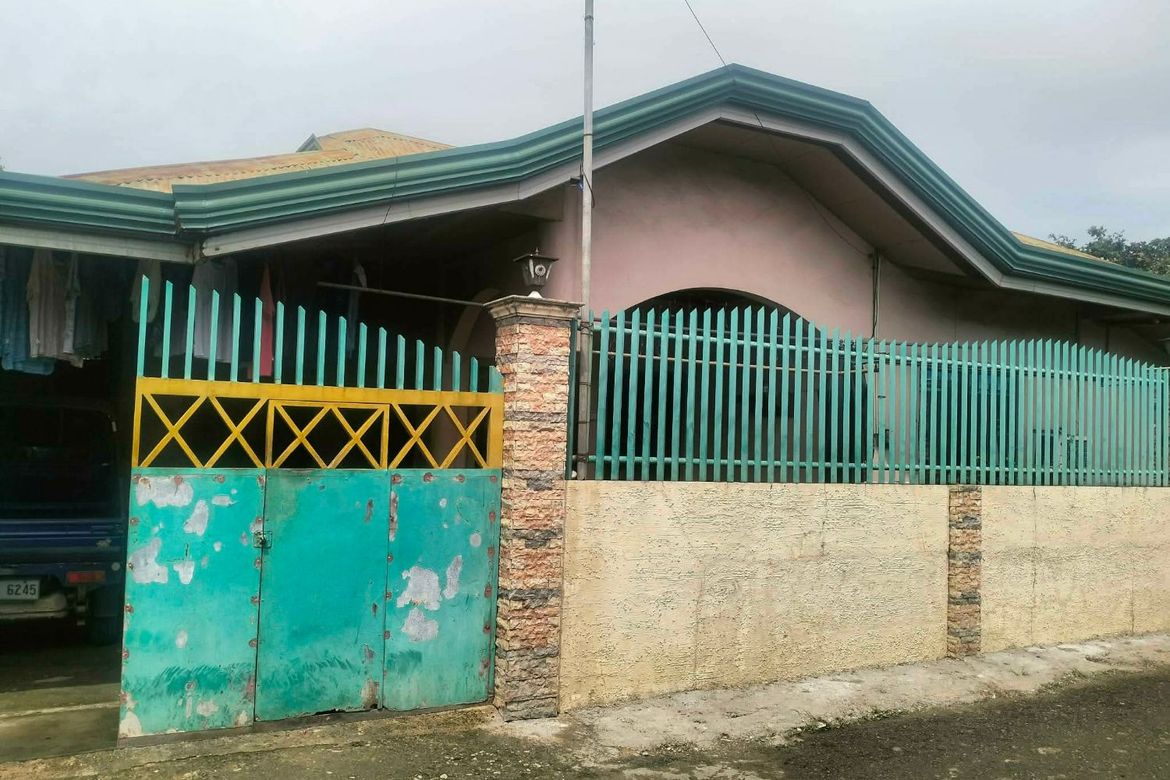 4 Bedroom House for Sale in Central Poblacion, Naga, Cebu
