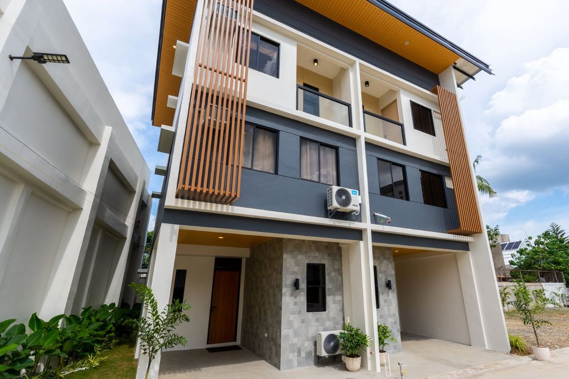 4 Bedroom House for Sale in Centro, Mandaue, Cebu