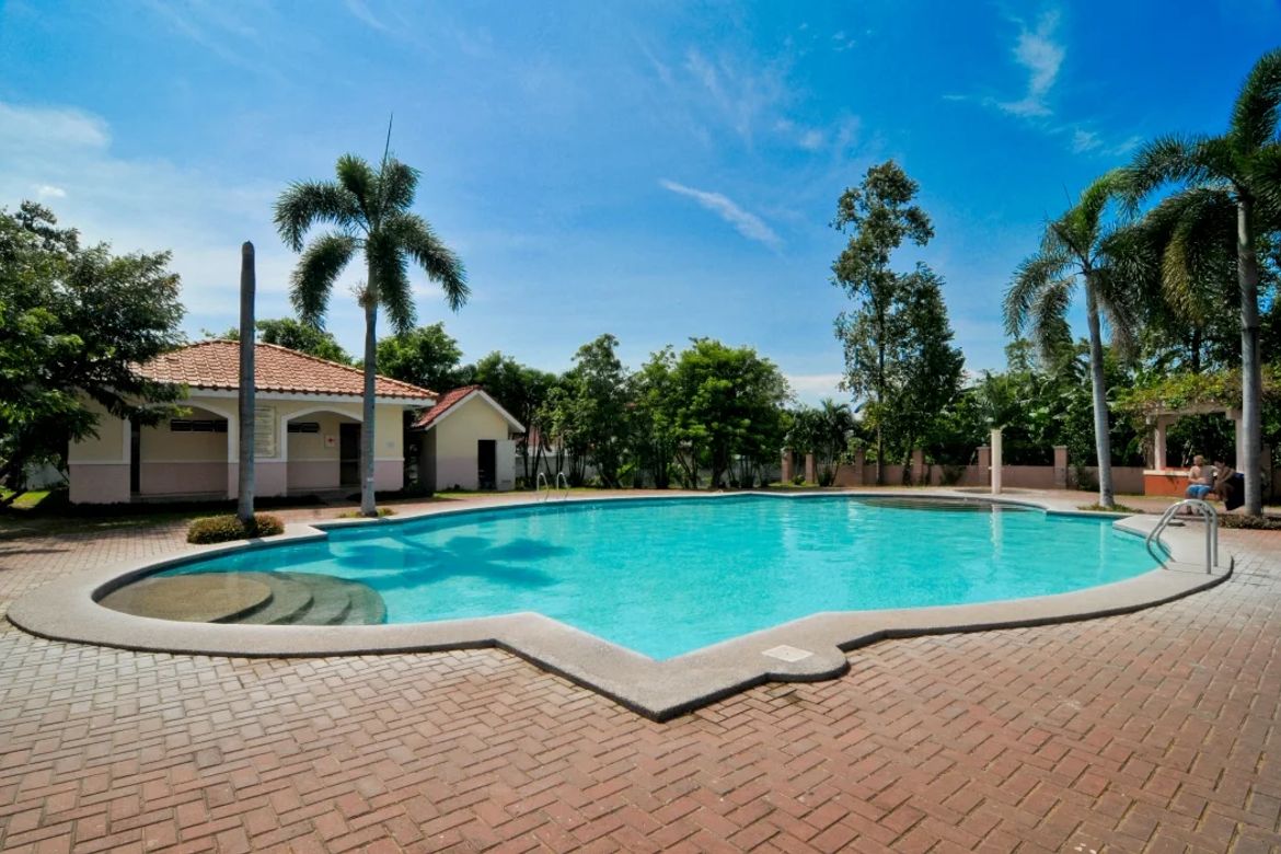 4 Bedroom House for Sale in CITTA ITALIA, Molino II, Bacoor, Cavite – photo 3