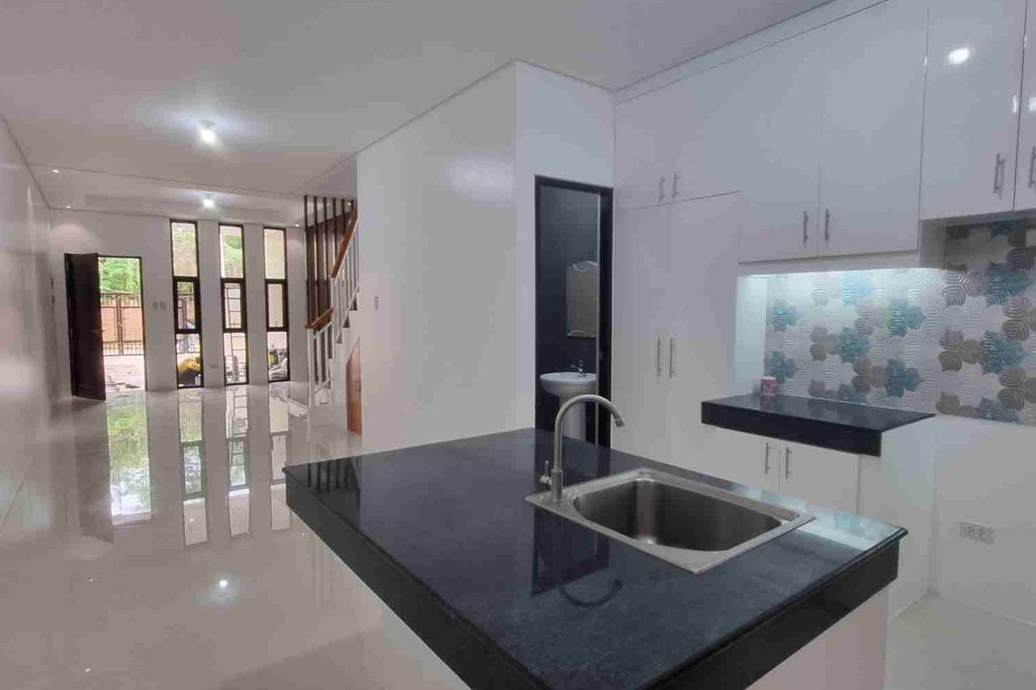 4 Bedroom House for Sale in Concepcion Dos, Marikina, Metro Manila – photo 2