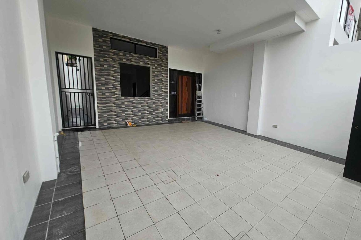 4 Bedroom House for Sale in Concepcion Dos, Marikina, Metro Manila – photo 3