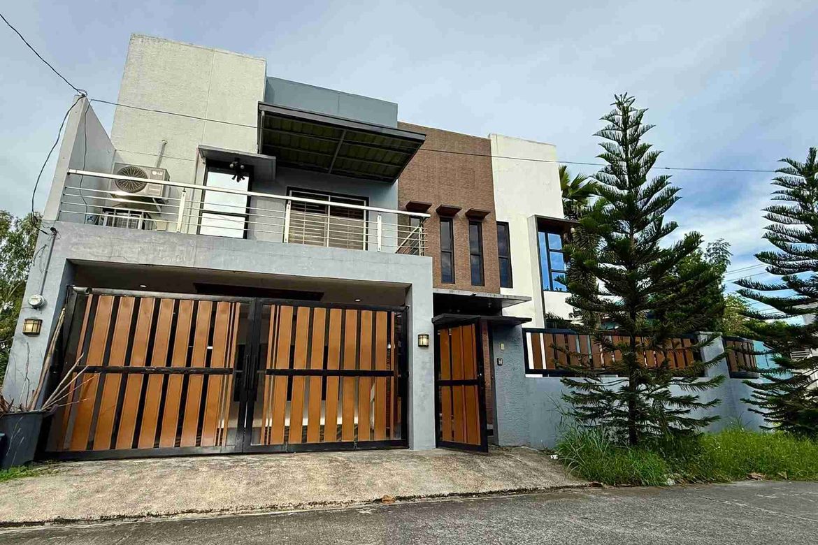 4 Bedroom House for Sale in Cuayan, Angeles, Pampanga