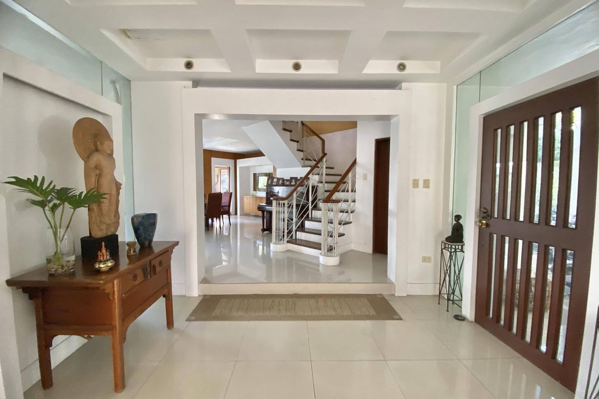 4 Bedroom House for Sale in Culiat, Quezon City, Metro Manila