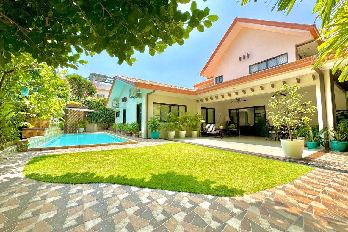 4 Bedroom House for Sale in Cupang, Muntinlupa, Metro Manila