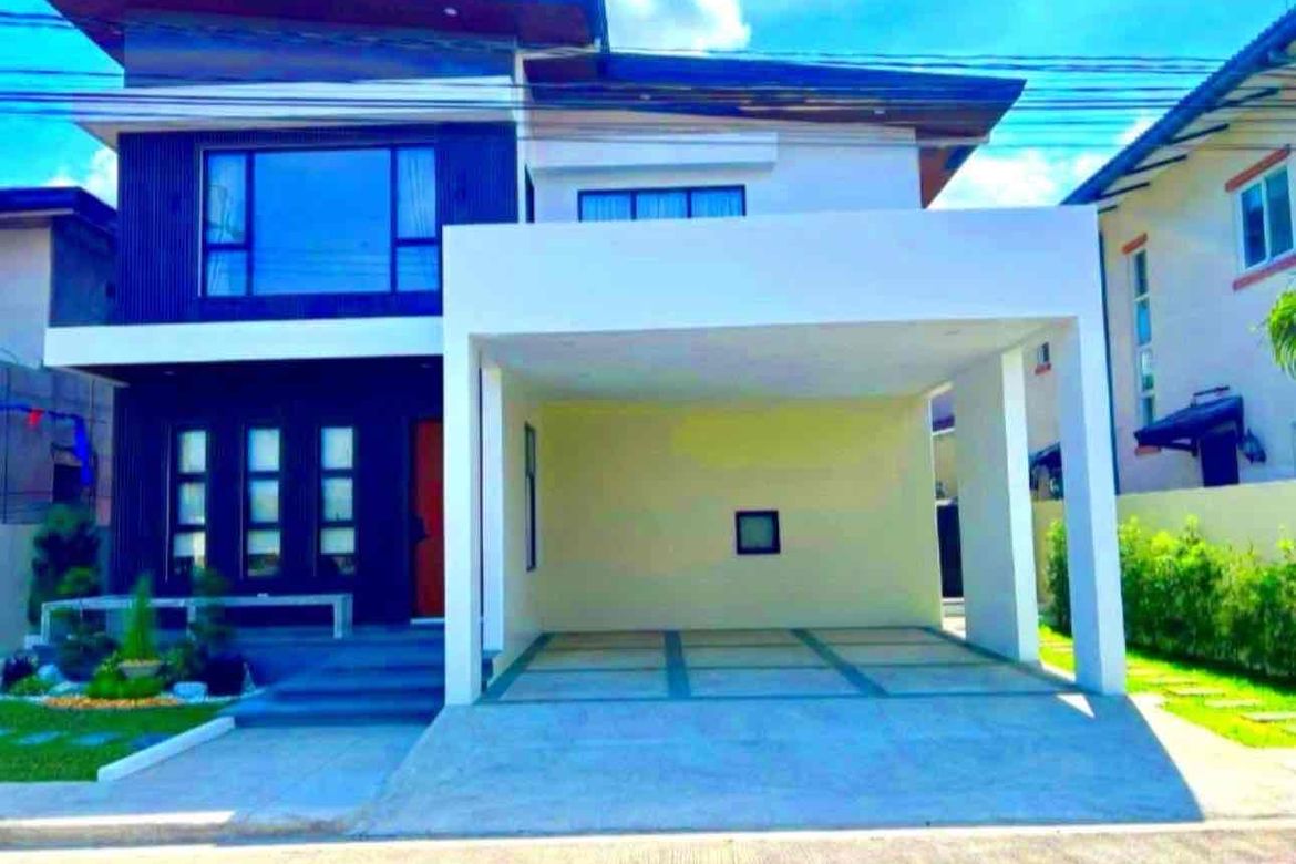 4 Bedroom House for Sale in Cutcut, Angeles, Pampanga