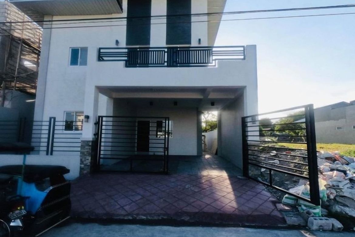 4 Bedroom House for Sale in Cutcut, Angeles, Pampanga