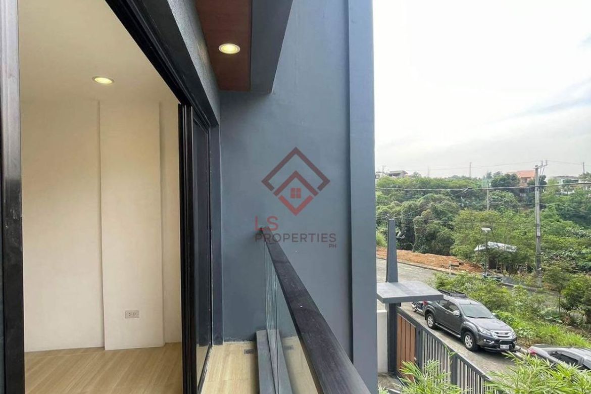 4 Bedroom House for Sale in Cuyambay, Tanay, Rizal