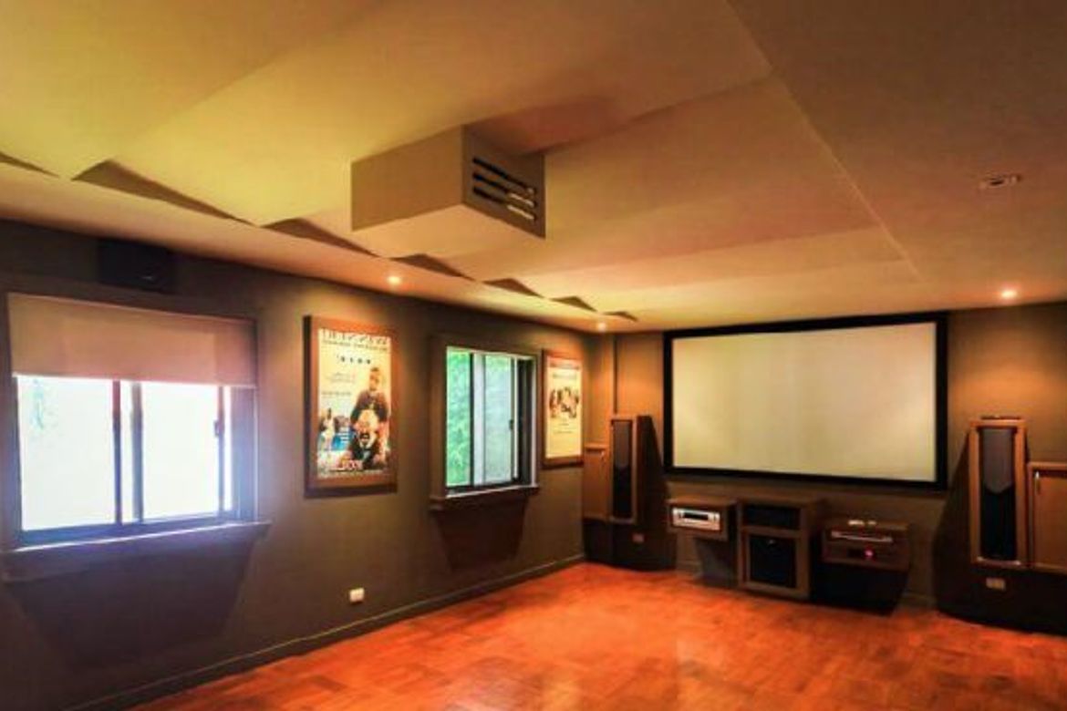 4 Bedroom House for Sale in Dasmariñas Village, Dasmariñas North, Makati, Metro Manila near MRT-3 Magallanes