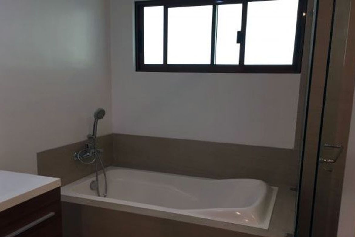 4 Bedroom House for Sale in Dasmariñas Village, Dasmariñas North, Makati, Metro Manila near MRT-3 Magallanes – photo 4