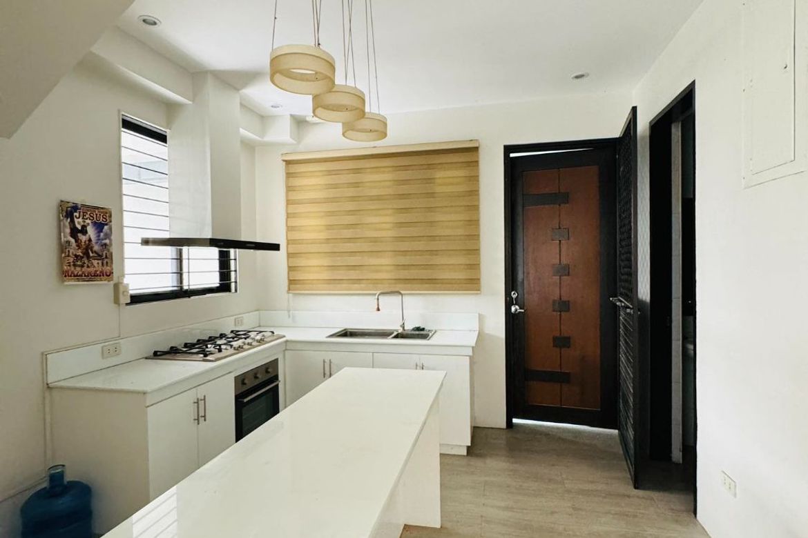 4 Bedroom House for Sale in Del Rosario, San Fernando, Pampanga – photo 8