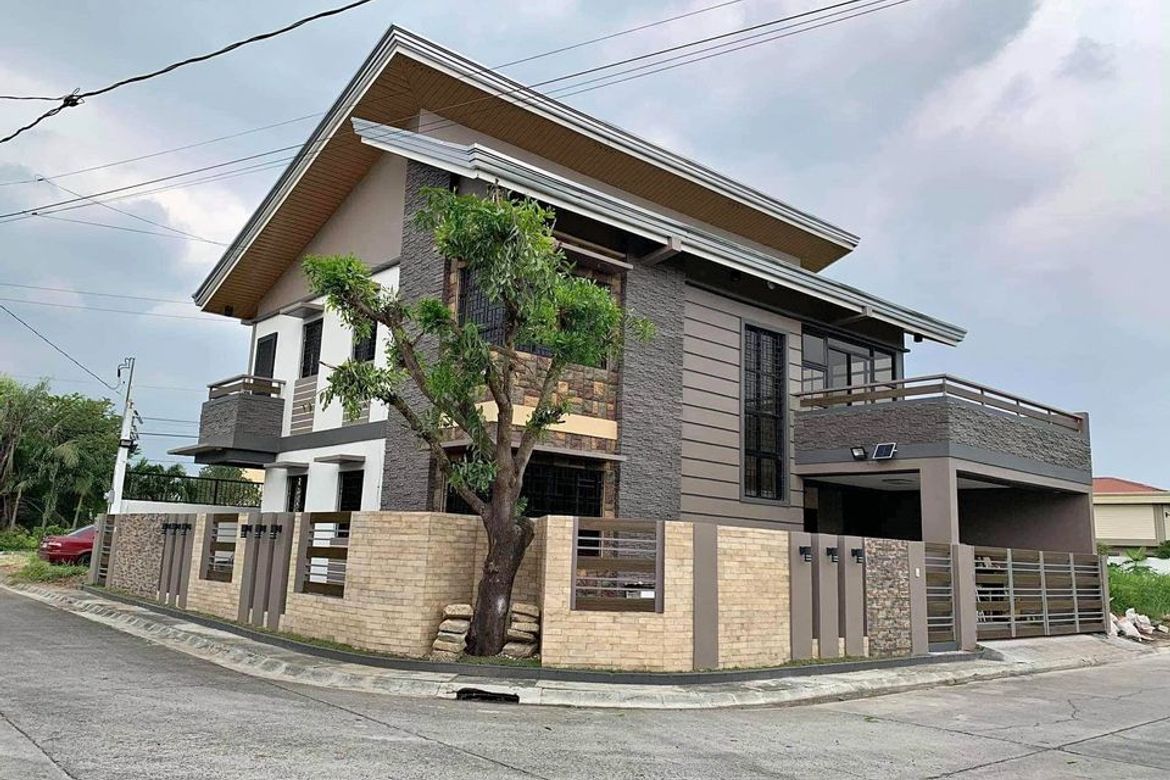 4 Bedroom House for Sale in Dita, Santa Rosa, Laguna