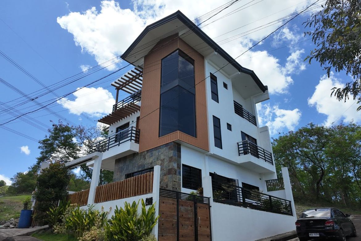 4 Bedroom House for Sale in Dolores, Taytay, Rizal