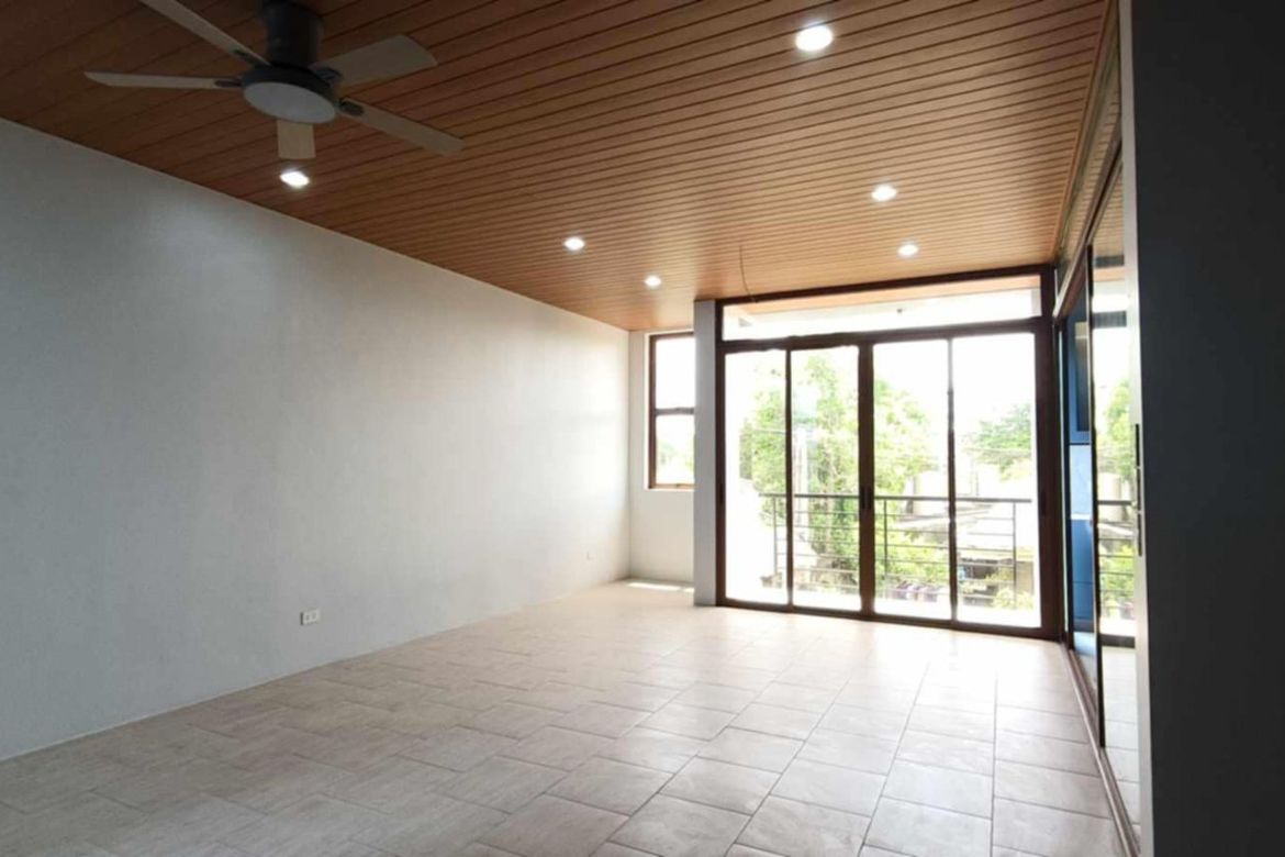 4 Bedroom House for Sale in Don Bosco, Parañaque, Metro Manila – photo 2