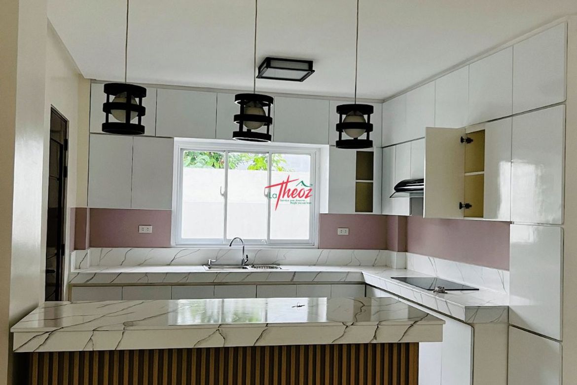 4 Bedroom House for Sale in Don Bosco, Parañaque, Metro Manila – photo 2