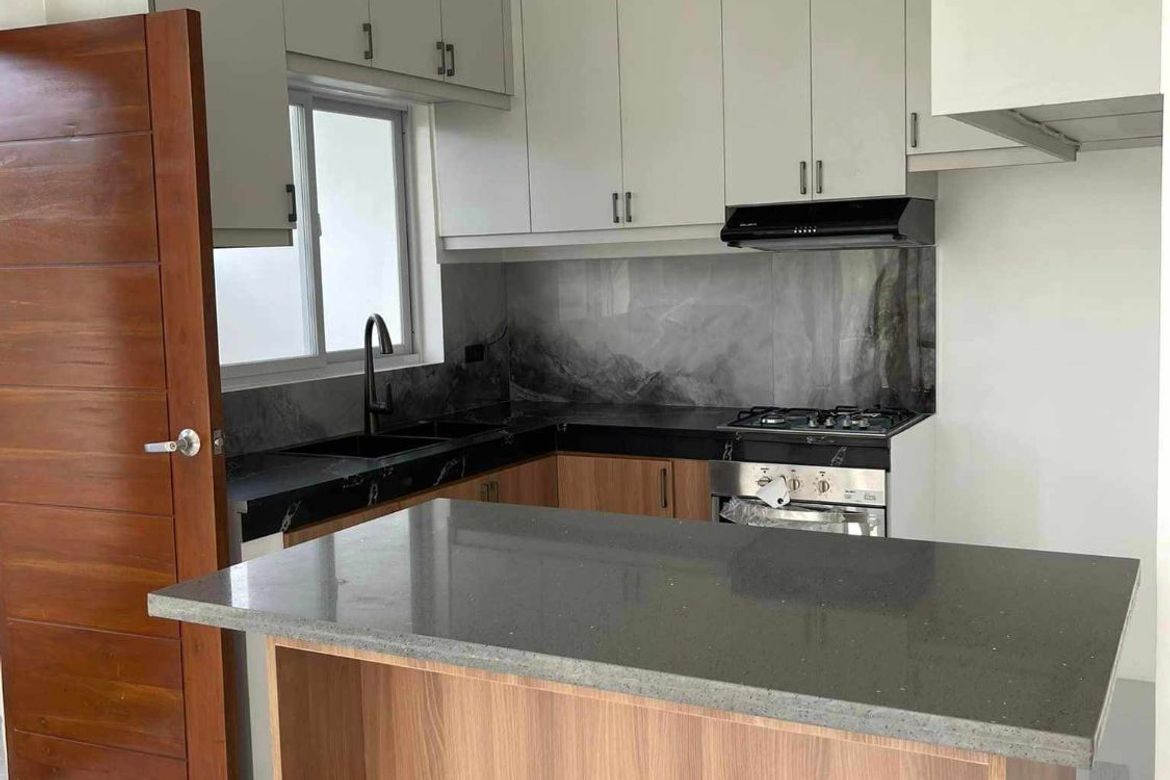 4 Bedroom House for Sale in Don Jose, Santa Rosa, Laguna – photo 3