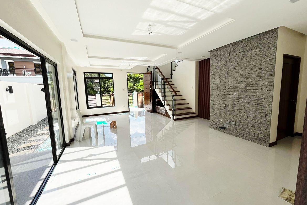 4 Bedroom House for Sale in Don Jose, Santa Rosa, Laguna – photo 3