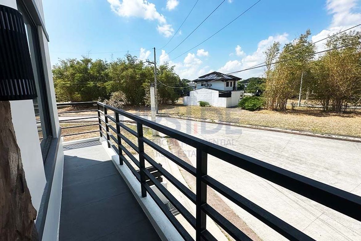 4 Bedroom House for Sale in Don Jose, Santa Rosa, Laguna – photo 3