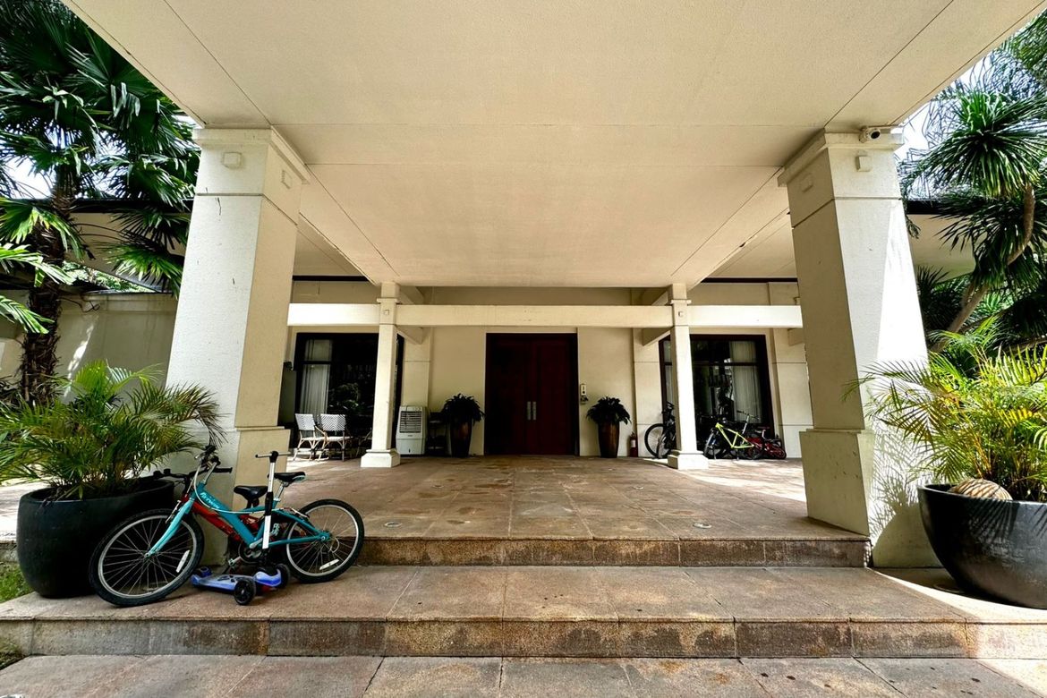 4 Bedroom House for Sale in Forbes Park North, Makati City near MRT-3 Ayala – photo 7