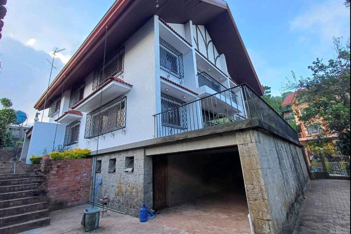 4 Bedroom House for Sale in General Luna, Lower, Baguio, Benguet – photo 2