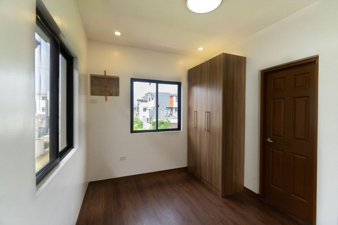 4 Bedroom House for Sale in Greenwoods Executive Village - Cainta, San Andres, Cainta, Rizal – photo 6