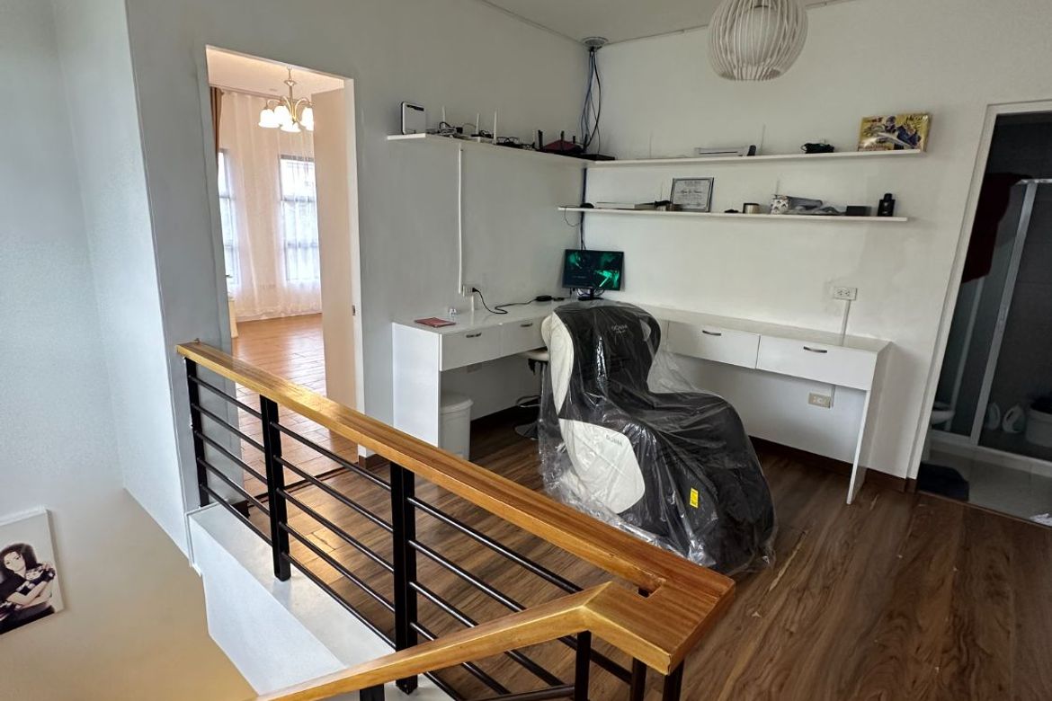 4 Bedroom House for Sale in Greenwoods Executive Village - Cainta, San Andres, Cainta, Rizal – photo 7