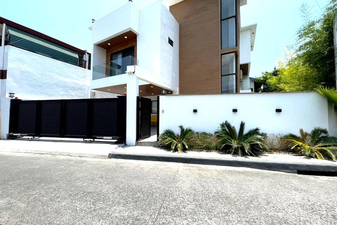4 Bedroom House for Sale in Greenwoods Executive Village, San Miguel, Pasig, Metro Manila – photo 8