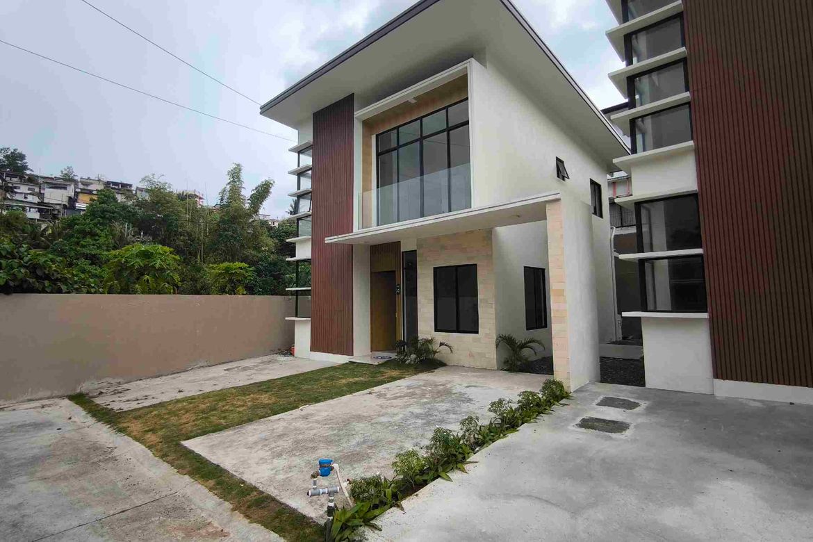 4 Bedroom House for Sale in Guadalupe, Cebu City, Cebu