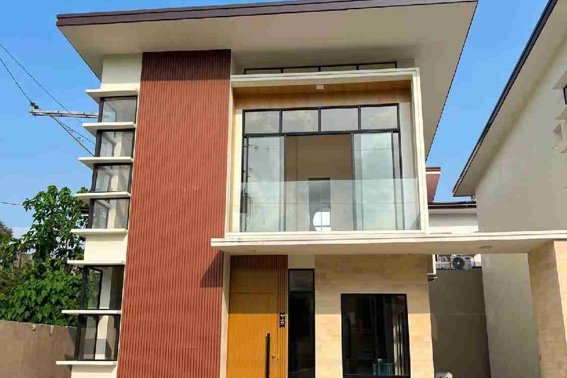 4 Bedroom House for Sale in Guadalupe, Cebu City, Cebu