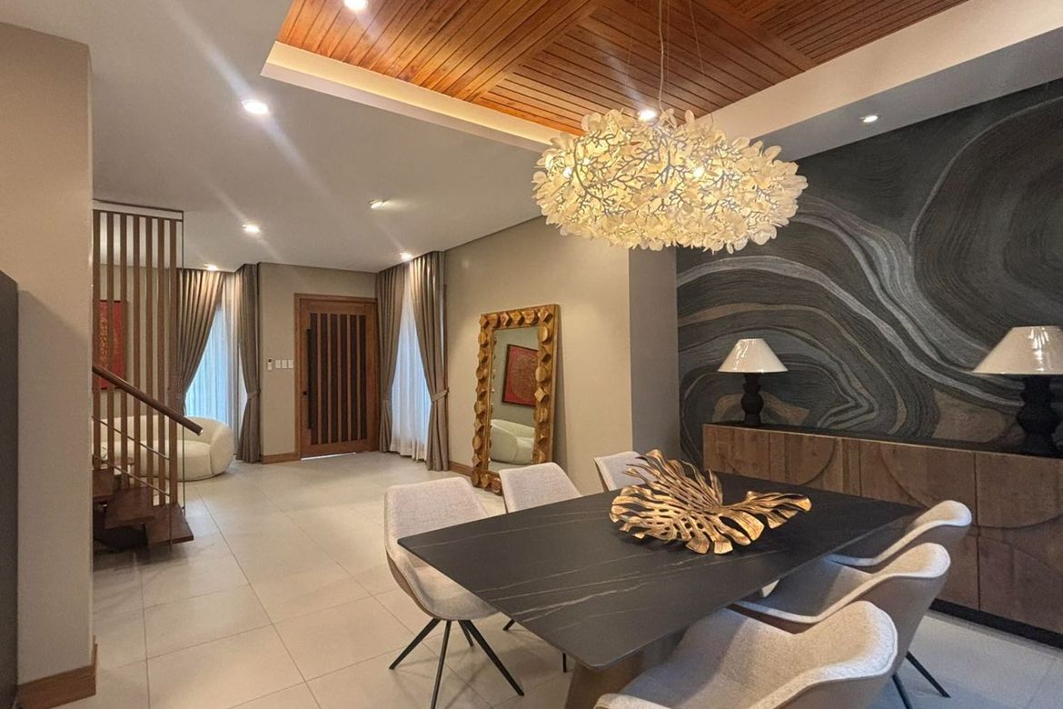 4 Bedroom House for Sale in Guadalupe, Cebu City, Cebu