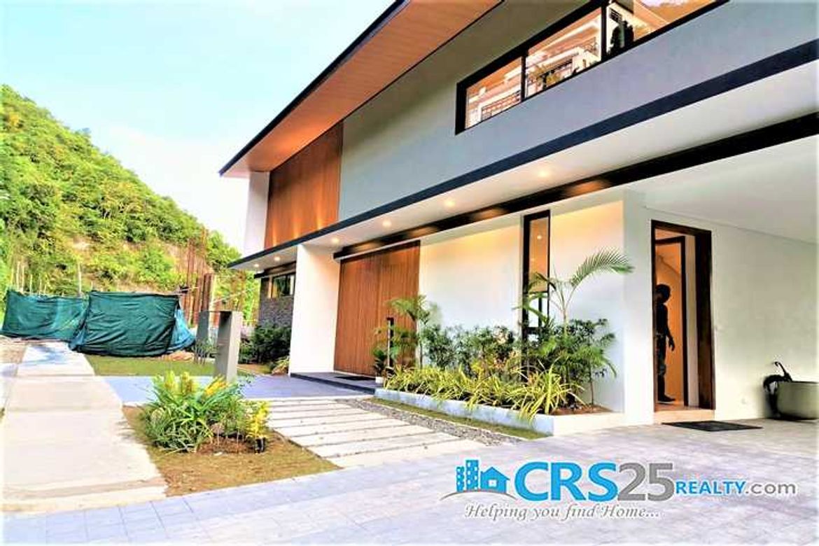 4 Bedroom House for Sale in Guadalupe, Cebu City, Cebu