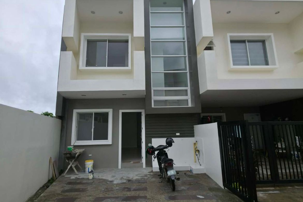 4 Bedroom House for Sale in Guadalupe, Cebu City, Cebu