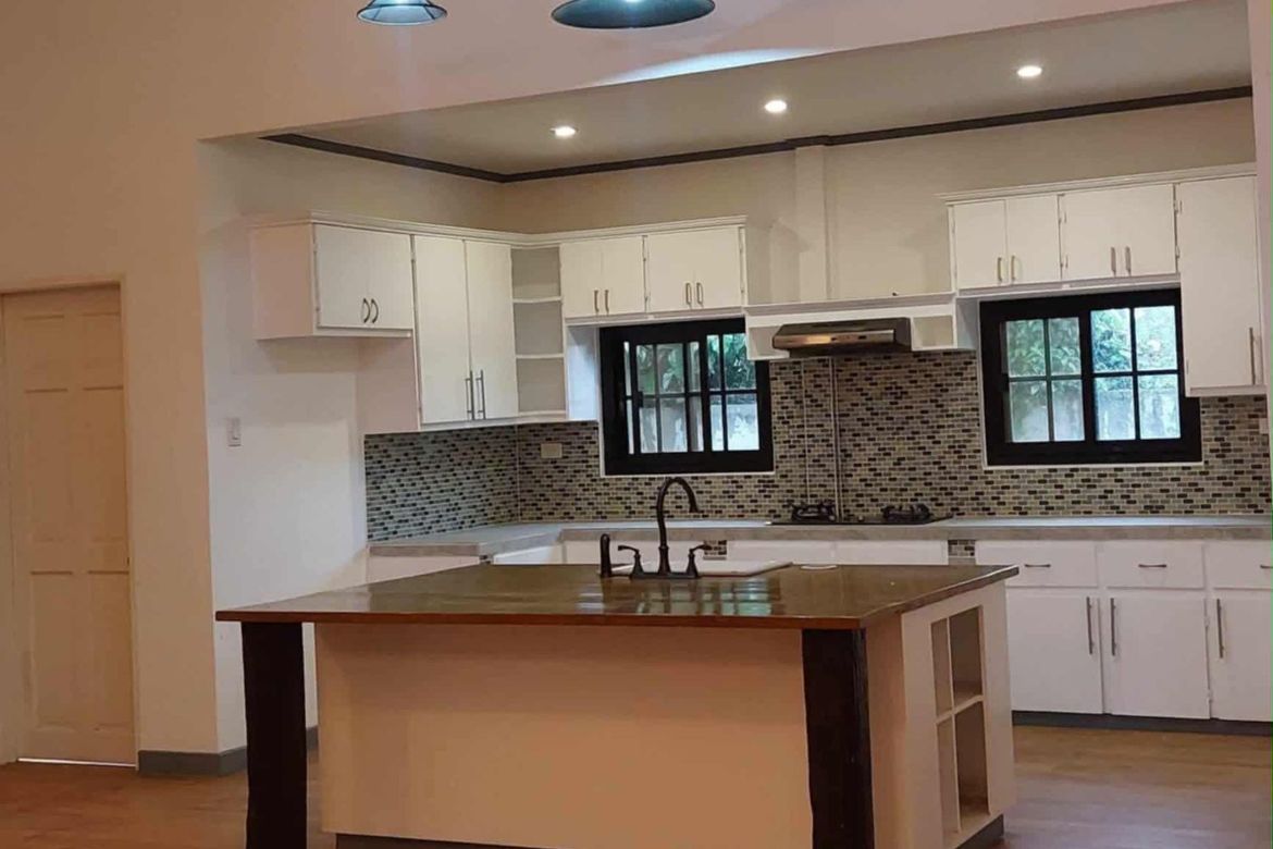 4 Bedroom House for Sale in Guinhawa South, Tagaytay, Cavite – photo 2