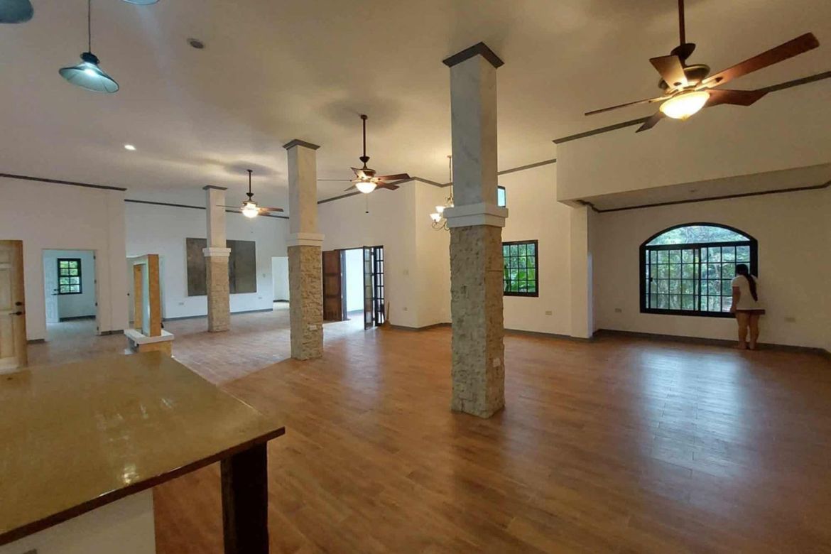 4 Bedroom House for Sale in Guinhawa South, Tagaytay, Cavite – photo 3