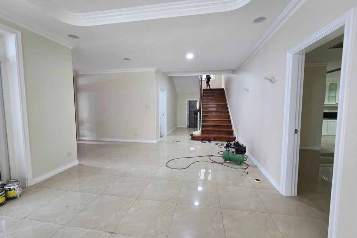 4 Bedroom House for Sale in Highway Hills, Mandaluyong, Metro Manila near MRT-3 Shaw Boulevard – photo 3