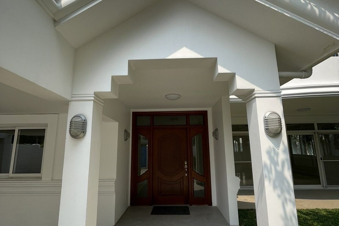 4 Bedroom House for Sale in Highway Hills, Mandaluyong, Metro Manila