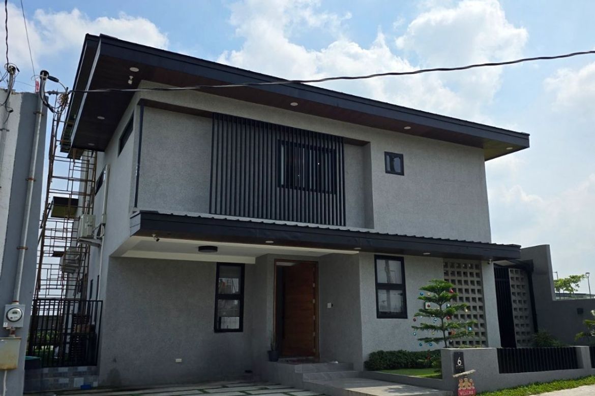4 Bedroom House for Sale in Hornalan, Calamba, Laguna
