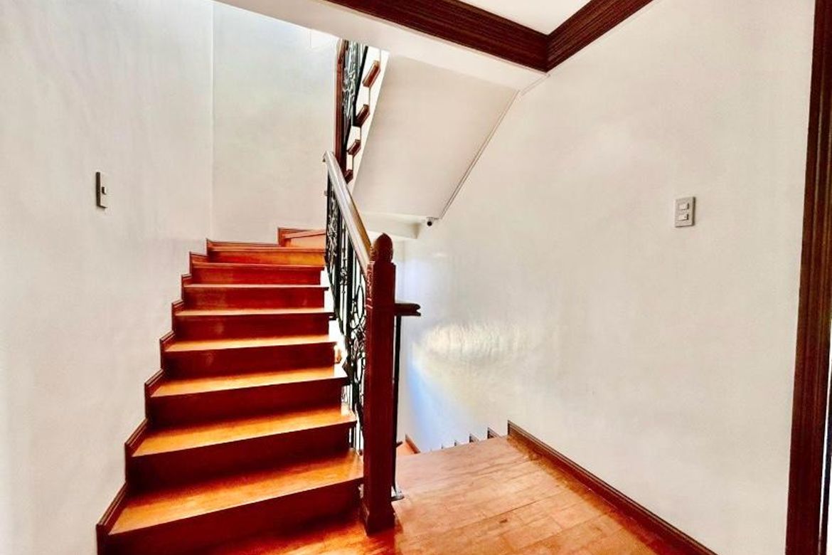 4 Bedroom House for Sale in Horseshoe, Quezon City, Metro Manila near LRT-2 Betty Go-Belmonte – photo 6