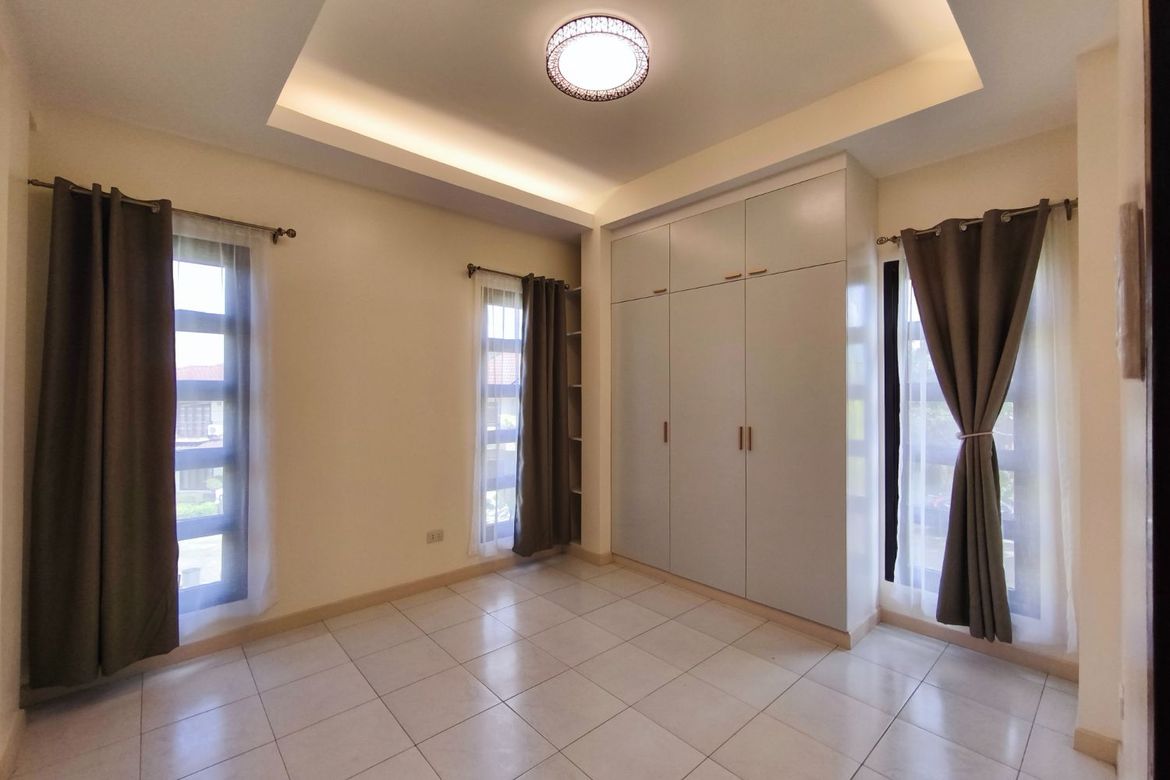 4 Bedroom House for Sale in Inchican, Silang, Cavite – photo 6