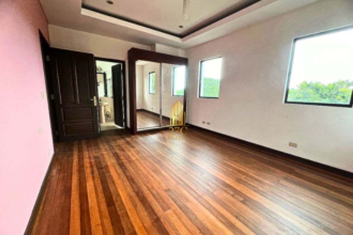 4 Bedroom House for Sale in Inchican, Silang, Cavite – photo 6