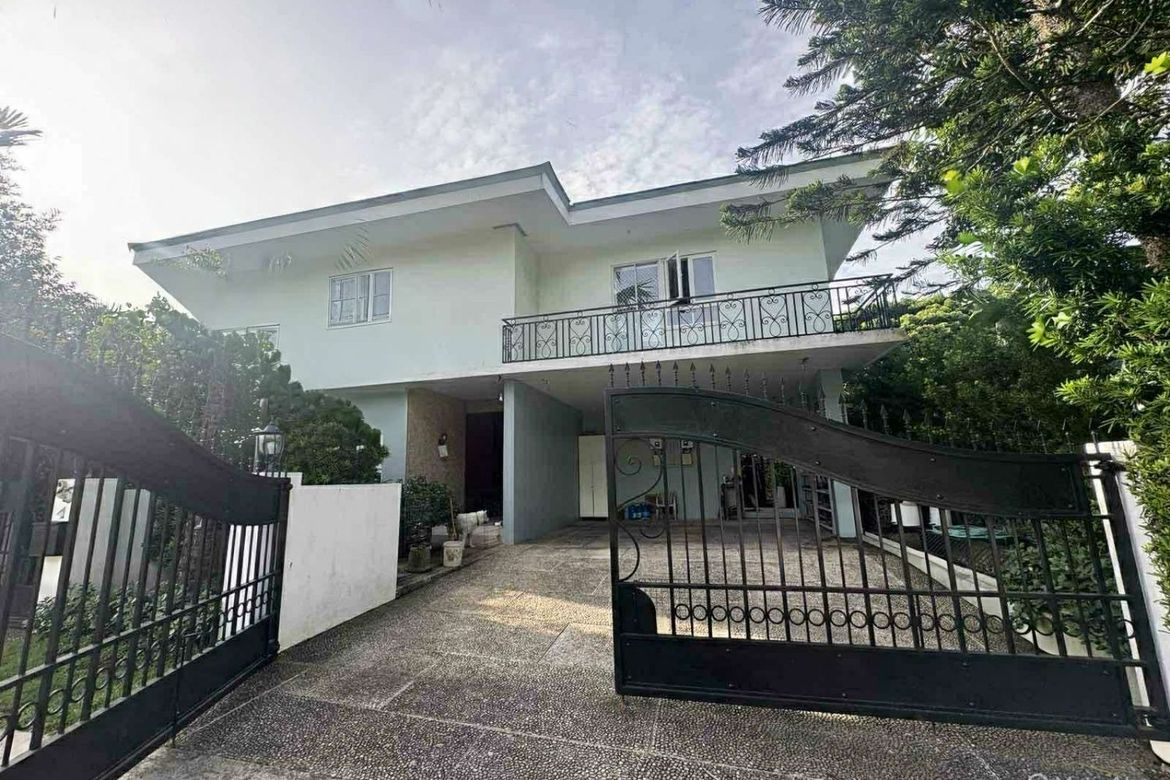 4 Bedroom House for Sale in Inchican, Silang, Cavite