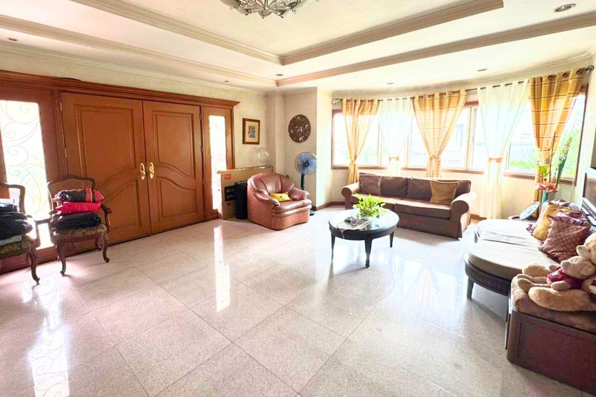 4 Bedroom House for Sale in Industrial Valley, Marikina, Metro Manila near LRT-2 Santolan – photo 4