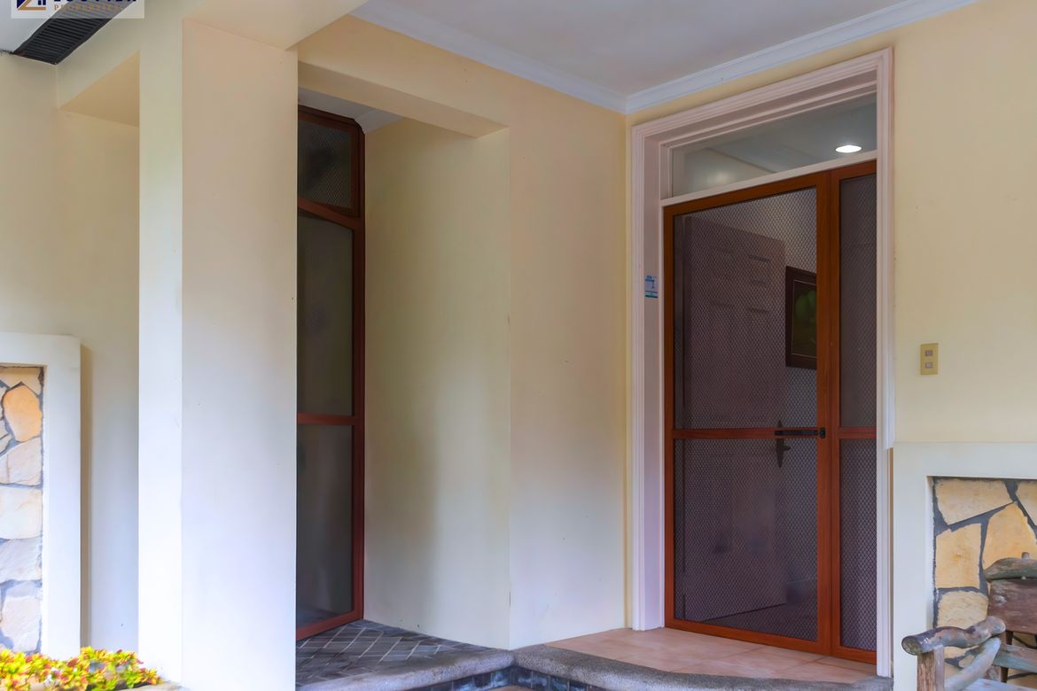 4 Bedroom House for Sale in Iruhin West, Tagaytay, Cavite – photo 8