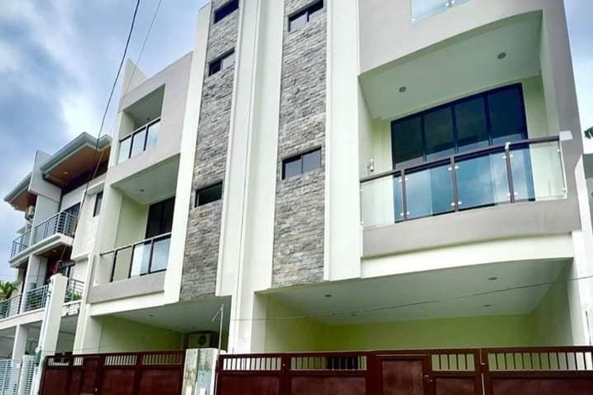 4 Bedroom House for Sale in Kamagayan, Cebu City, Cebu