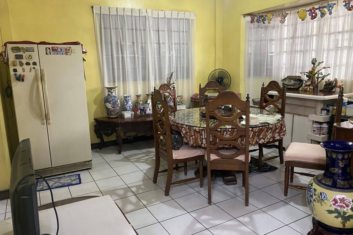 4 Bedroom House for Sale in Kapasigan, Pasig, Metro Manila